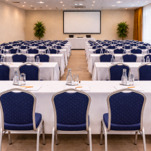 Stolička so strieborným rámom a modrým poťahom, HALLSEAT MX STRONG SR/BE, ilustračná foto