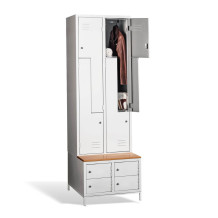 COMFORT H Z4 300 | 4+4-dveřová šatní skříň se Z-kovými dveřmi, zabudovanou lavicí a skříněmi na obuv